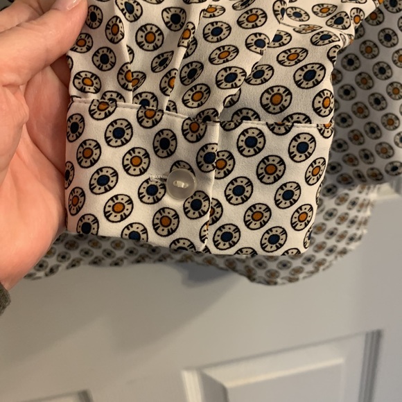 Ann Taylor blouse size small - Picture 3 of 6